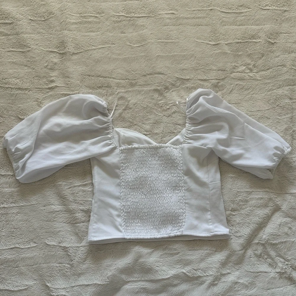 Abercrombie & Fitch White Puffy Sleeve Top - Picture 3 of 3